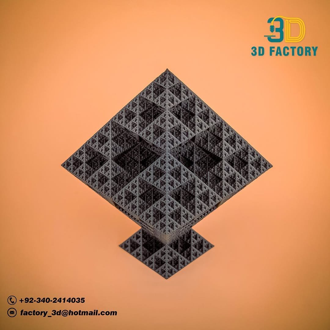 3D printed fractal pyramid
